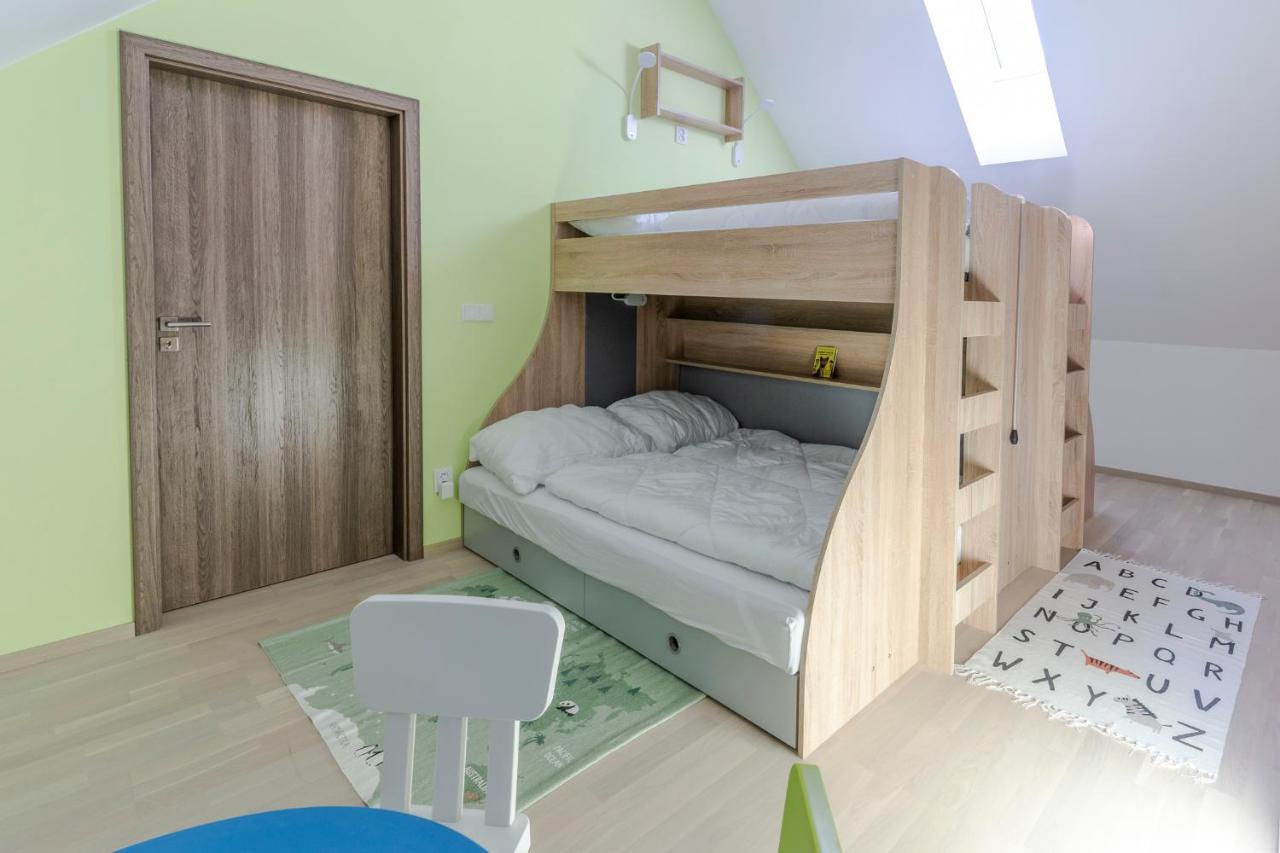 Apartman Horni Misecky - Luxusni Ubytovani Pro Dve Rodiny S Detmi מראה חיצוני תמונה
